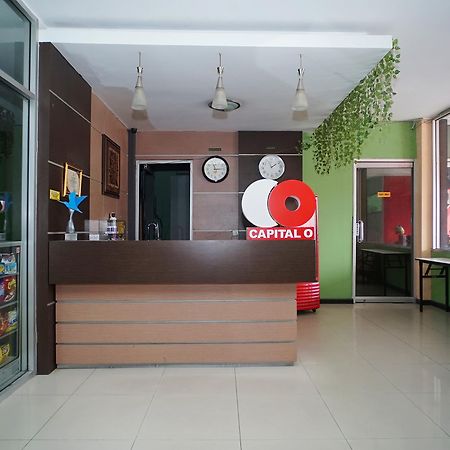 Capital O 2885 Hemra Hotel Balikpapan  Buitenkant foto