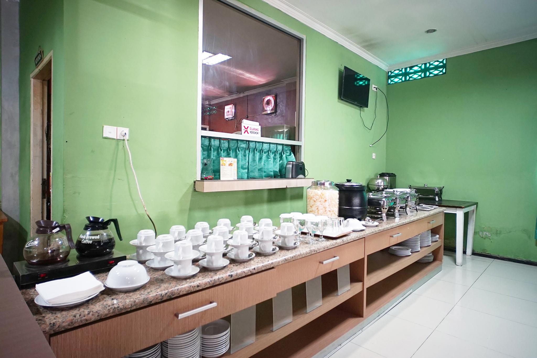 Capital O 2885 Hemra Hotel Balikpapan  Buitenkant foto