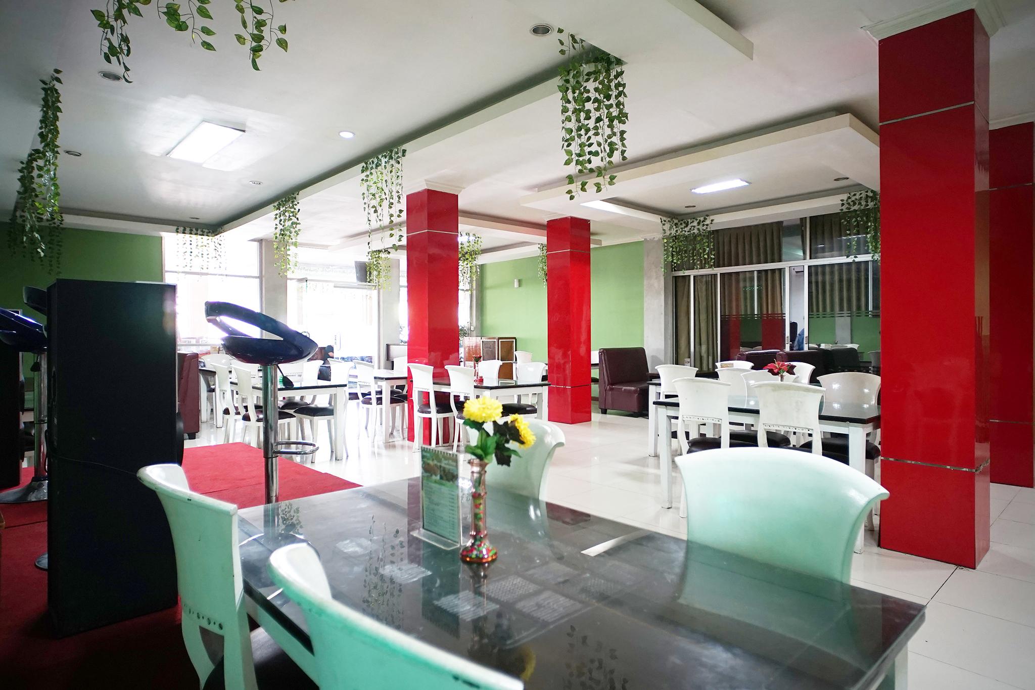 Capital O 2885 Hemra Hotel Balikpapan  Buitenkant foto